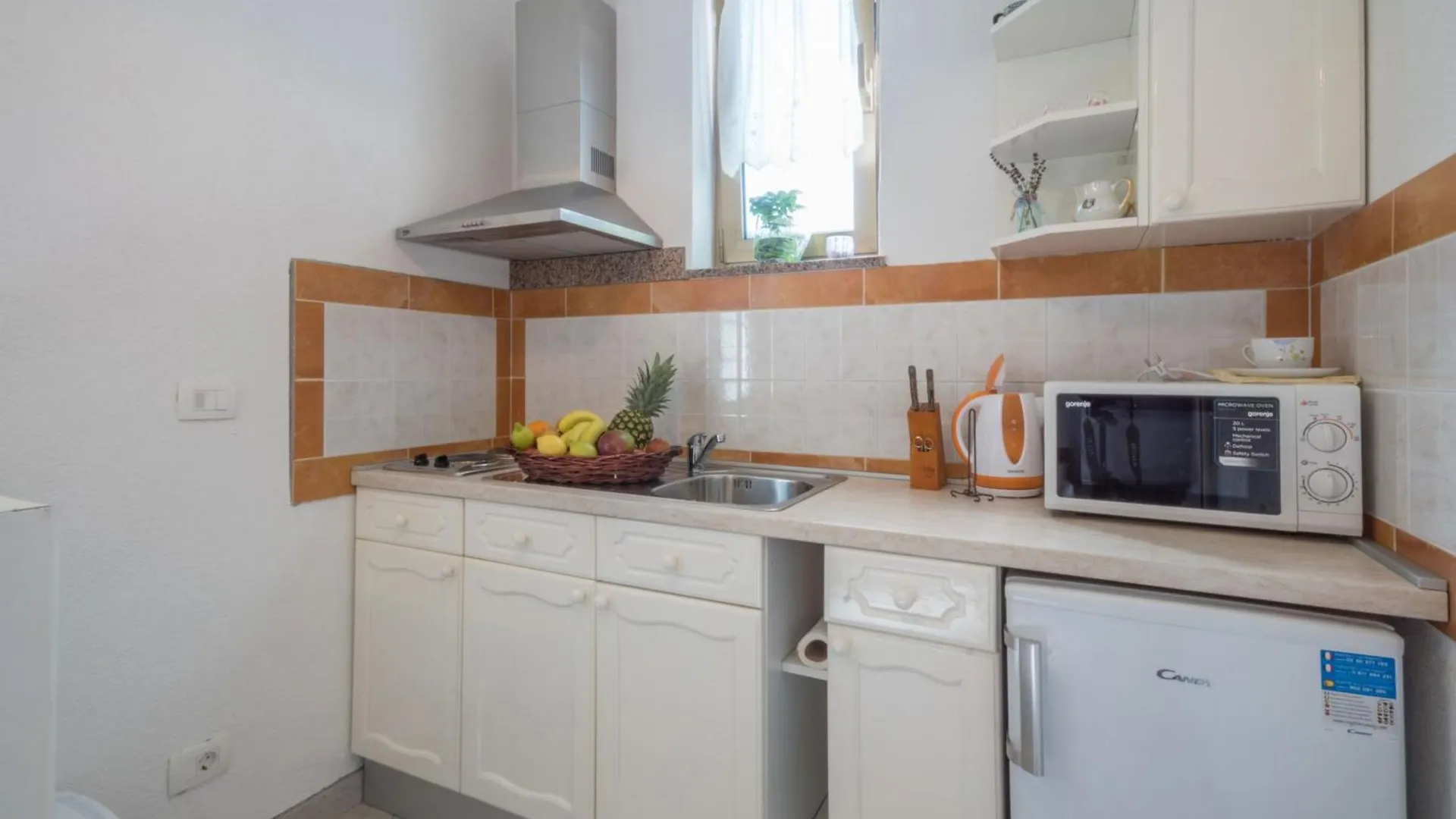 Villa Dorijana, A Beachfront Holiday Home, Pets Welcome! Plomin 0*,  Kroatien
