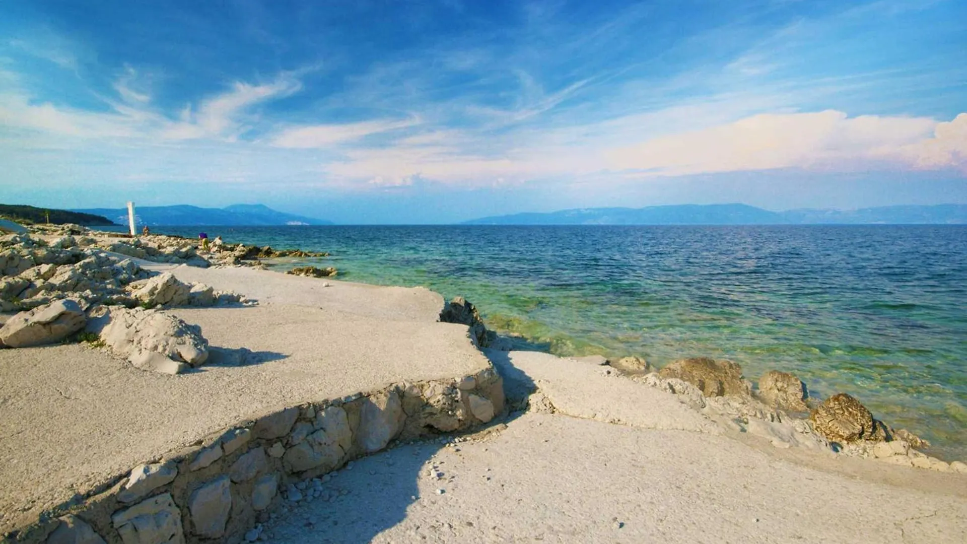 Villa Dorijana, A Beachfront Holiday Home, Pets Welcome! Plomin